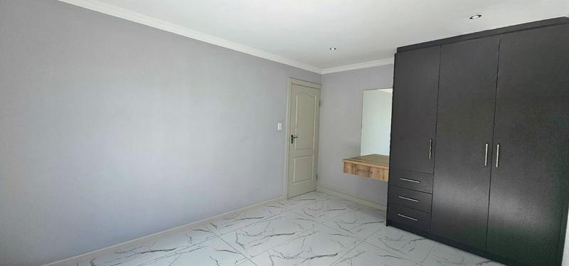 To Let 3 Bedroom Property for Rent in Hartenbos Heuwels Western Cape